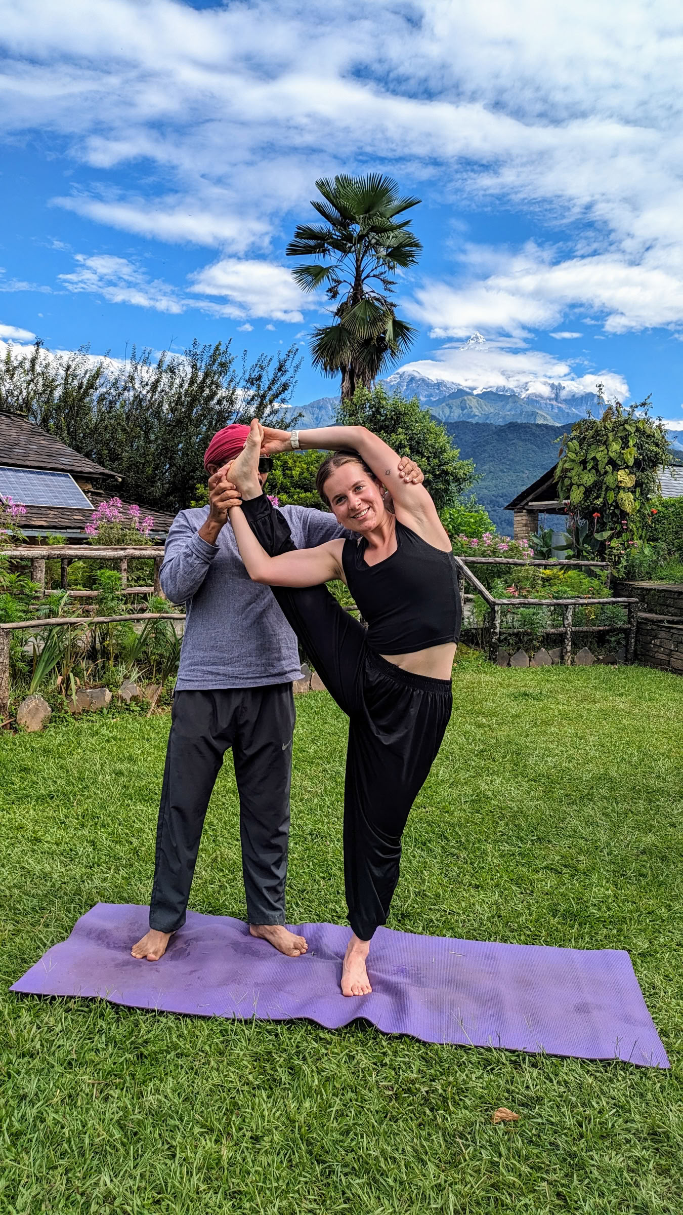 Formation de professeurs de yoga de 200 heures avec vue sur l’Himalaya à Astam, près de Pokhara
