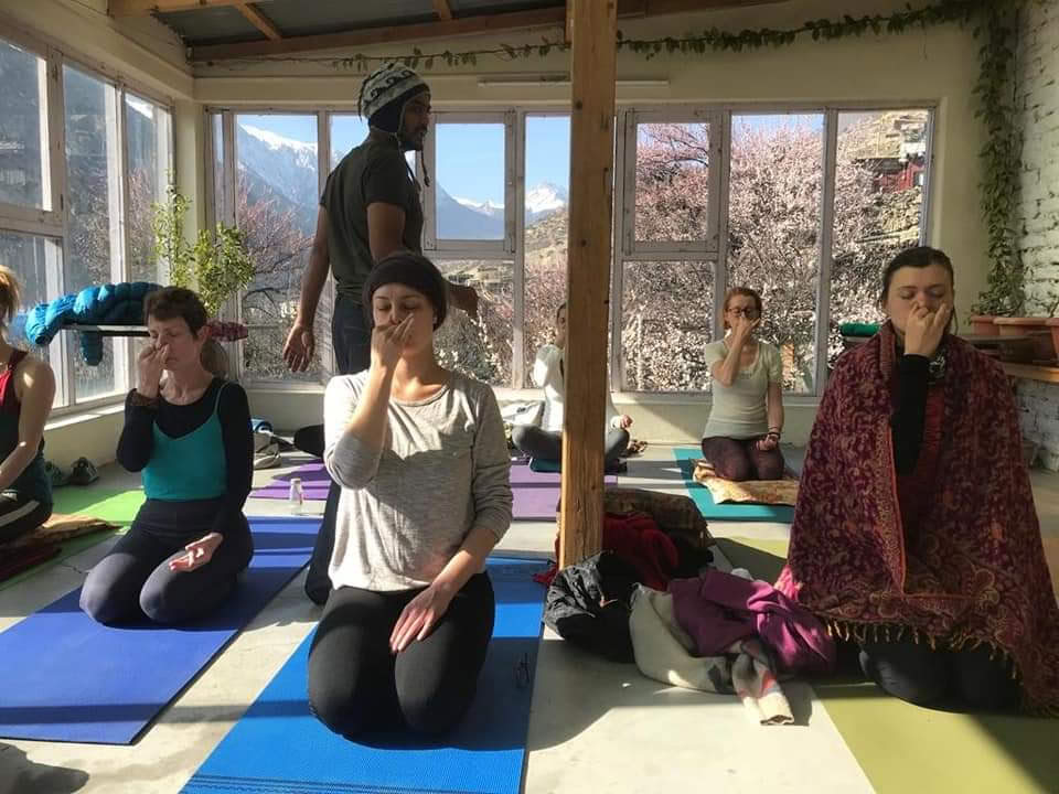 Trek de yoga et pèlerinage de l’âme vers la terre sacrée du Mustang