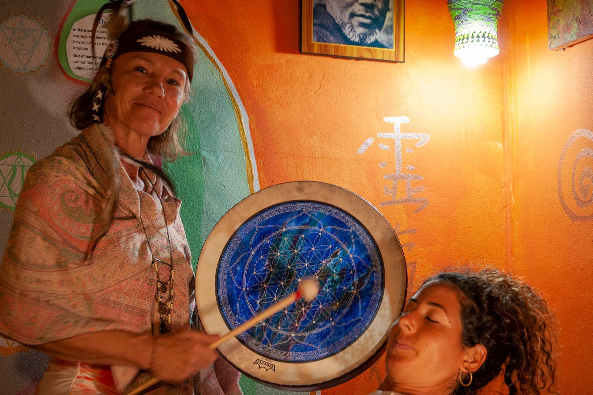 Méditation de guérison par le son avec bols chantants en Thaïlande, à Krabi