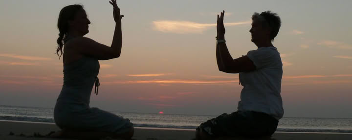 Yoga sur la plage