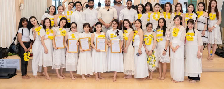 Formation de professeur de yoga de 200 heures (TTC)