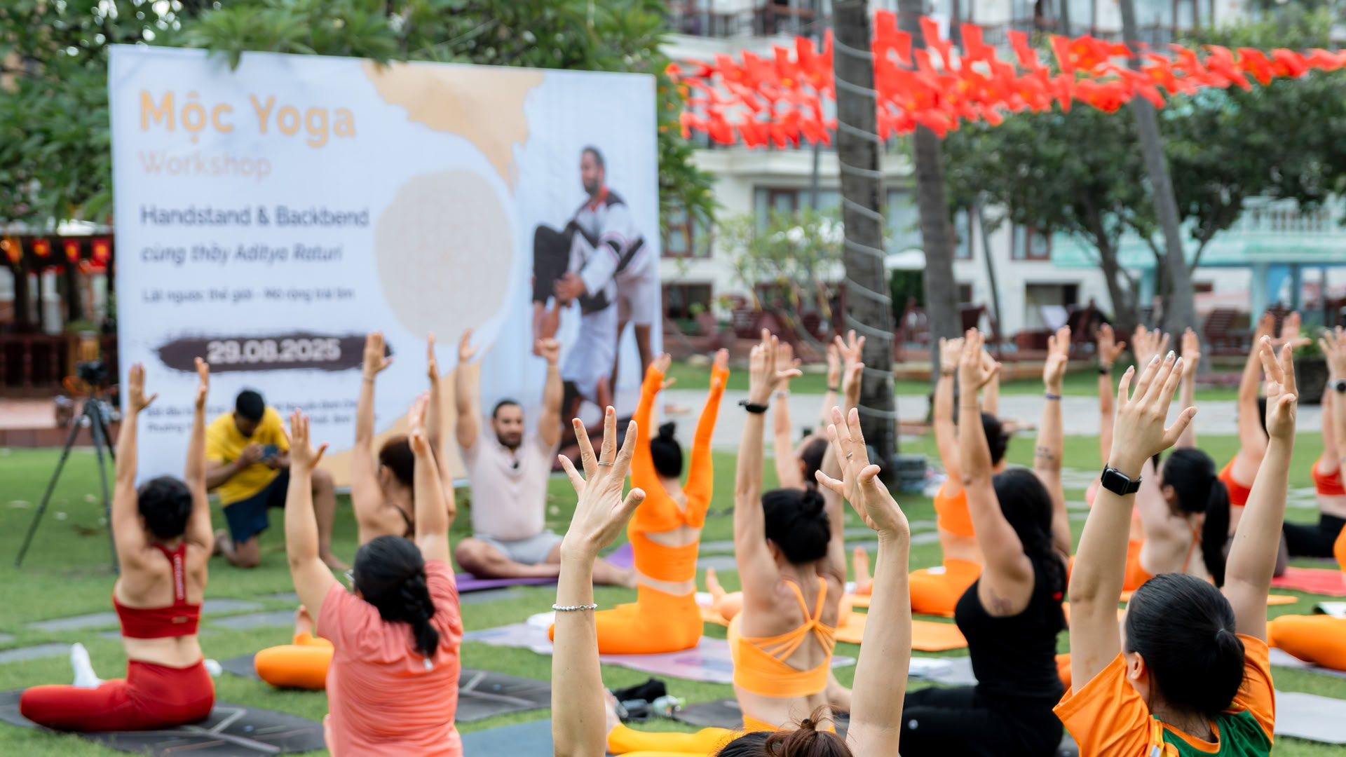 Formation avancée de professeur de yoga de 300 heures