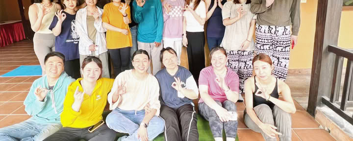 Formation de professeur de yoga de 300 heures