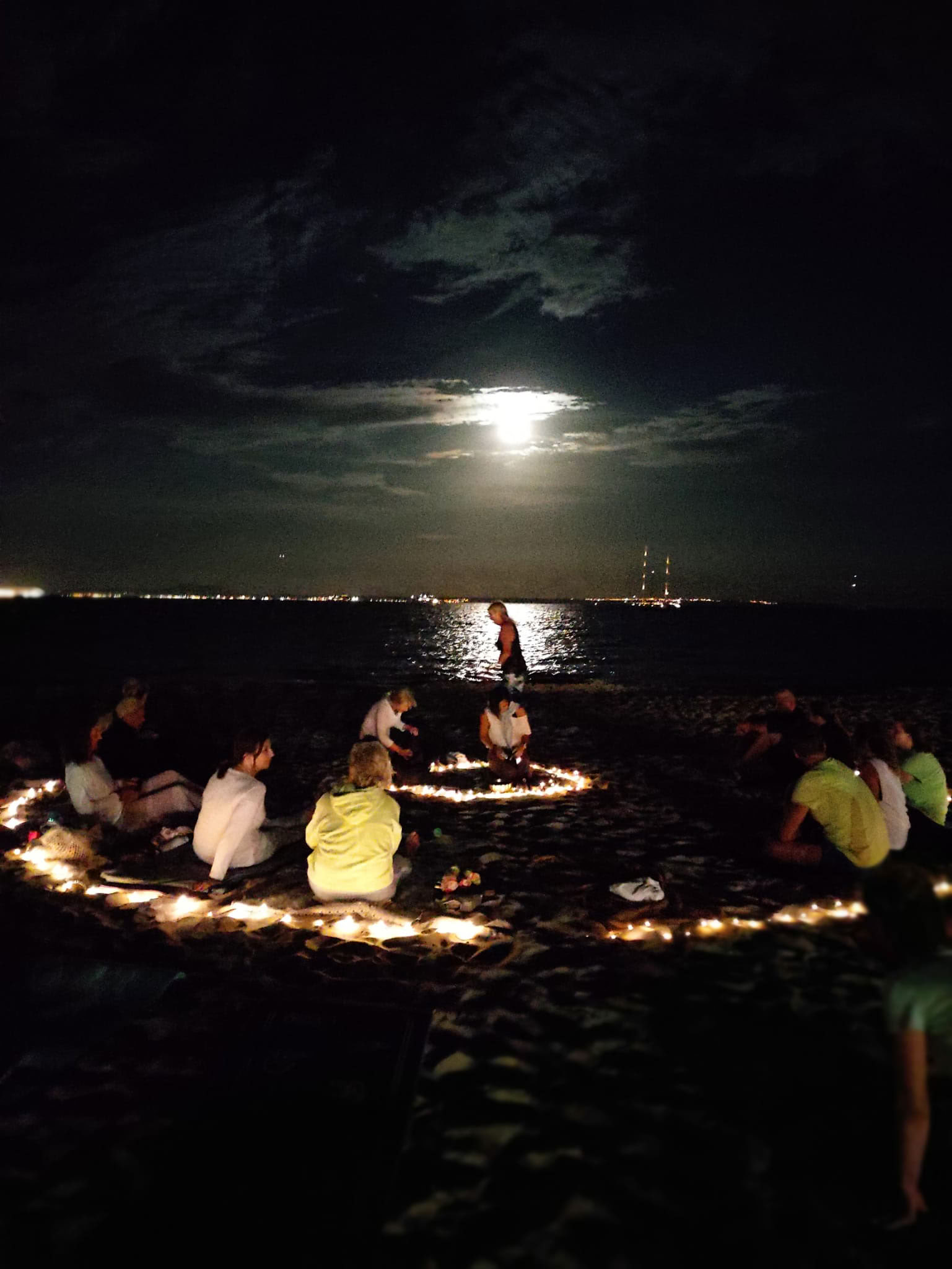 Cérémonie de yoga de pleine lune