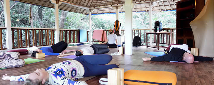 Formation de professeur de Yin Yoga et de méditation de 200 heures