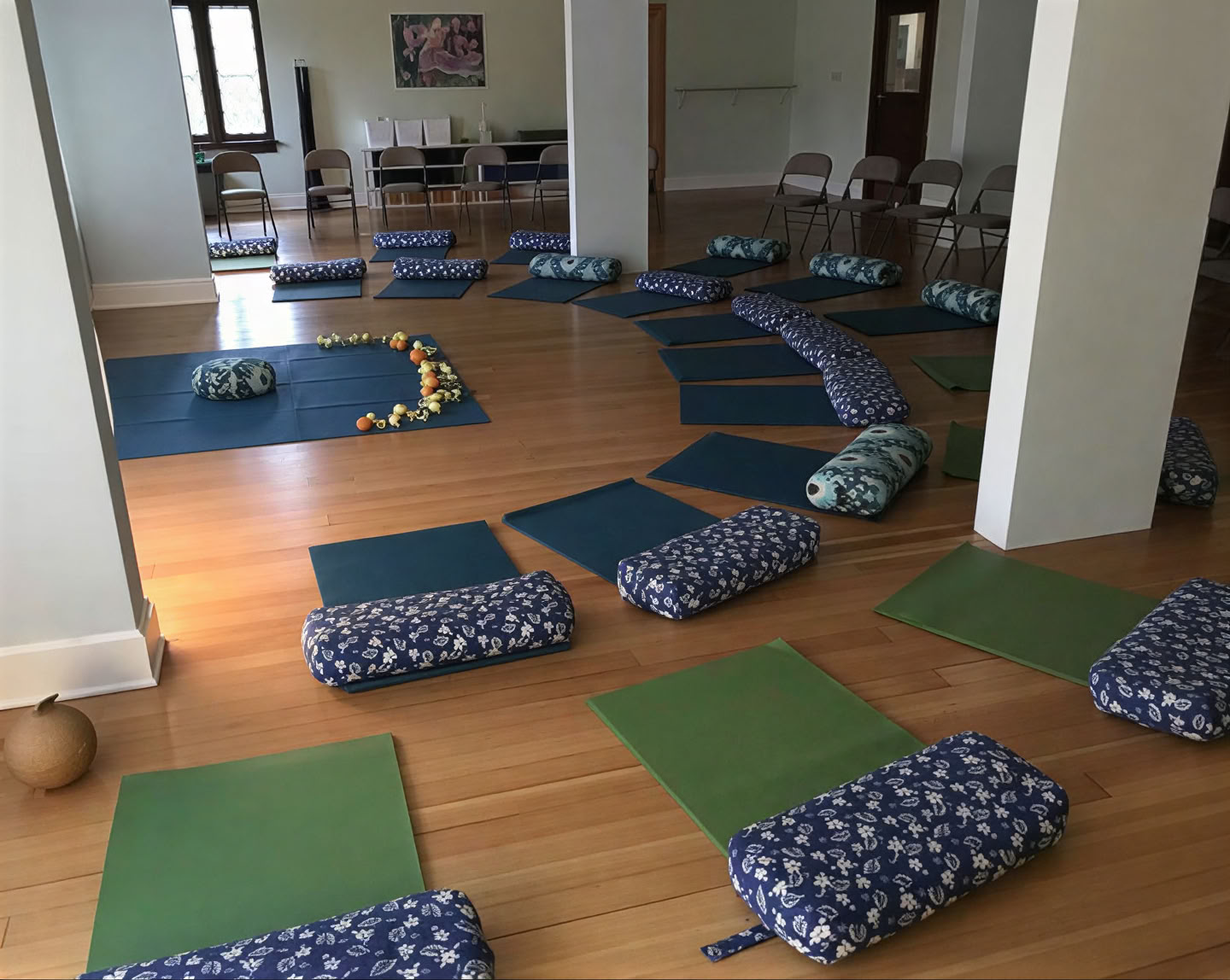 Venez à la retraite de yoga de la source d’eau