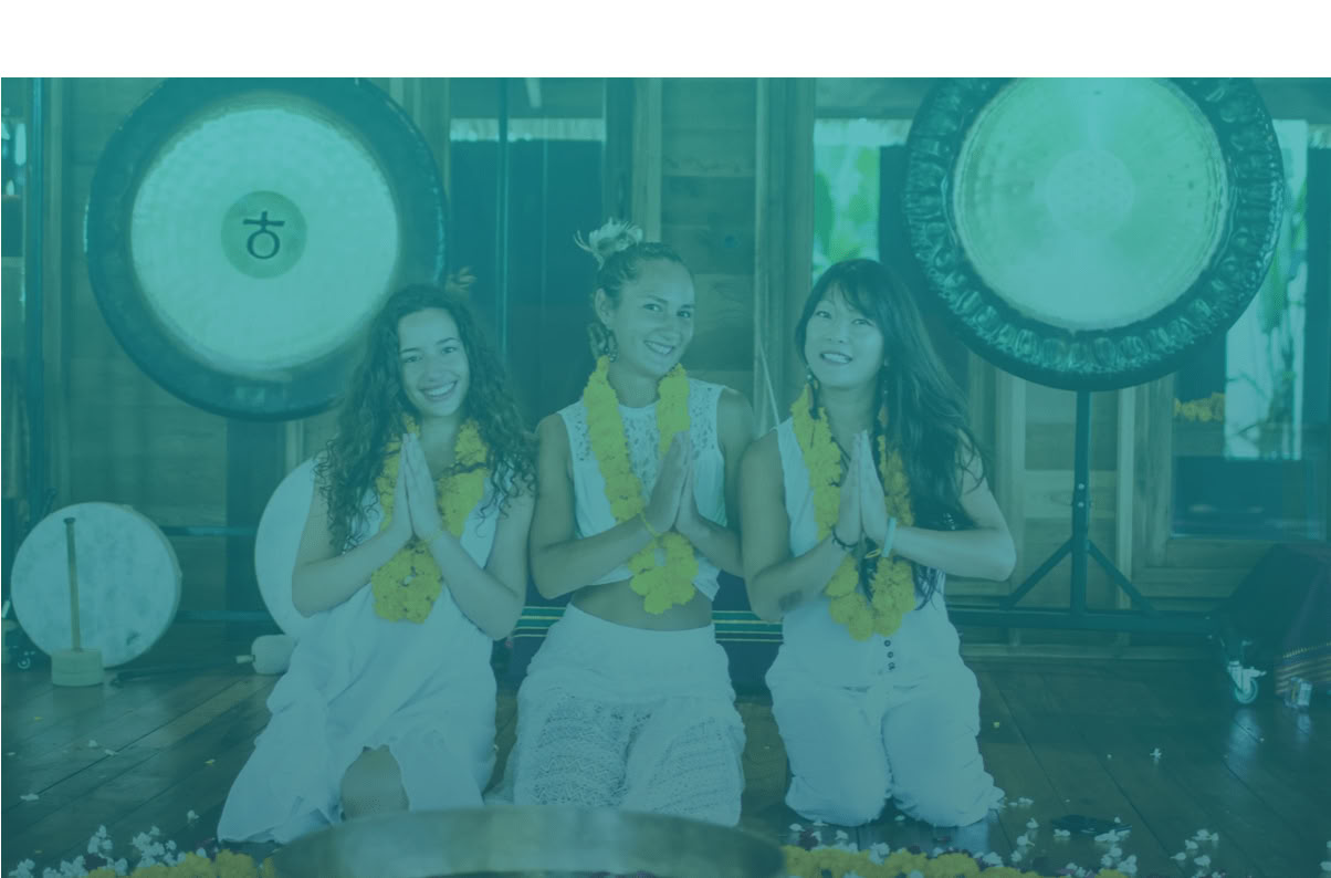 Formation de professeur de yoga holistique et de thérapie par le son de 200 heures