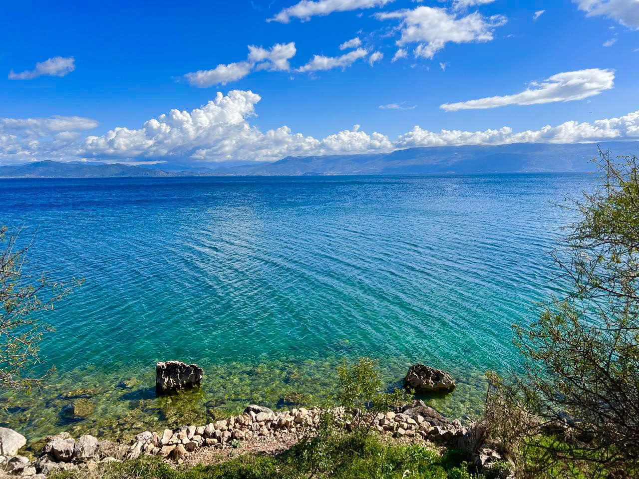 Trouvez votre force : yoga et autodéfense au lac d’Ohrid