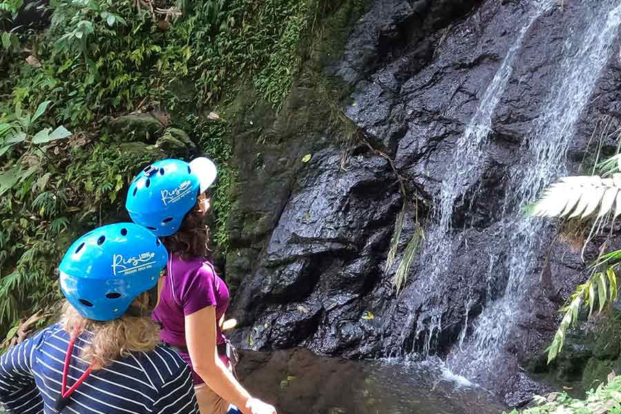 Tyrolienne sur le fleuve Pacuare