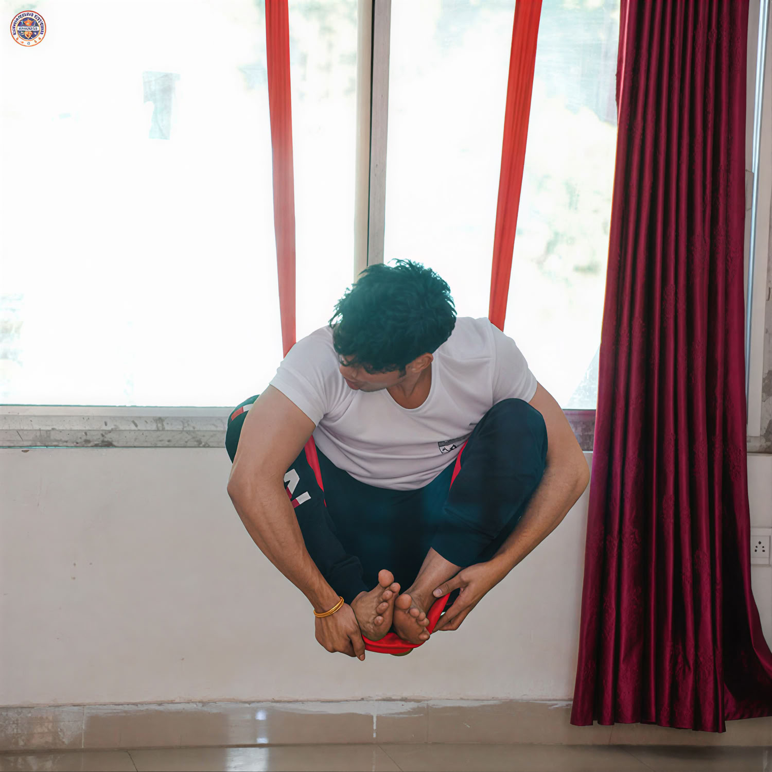 Formation de professeur de yoga aérien – du 25 au 29 janvier 2027