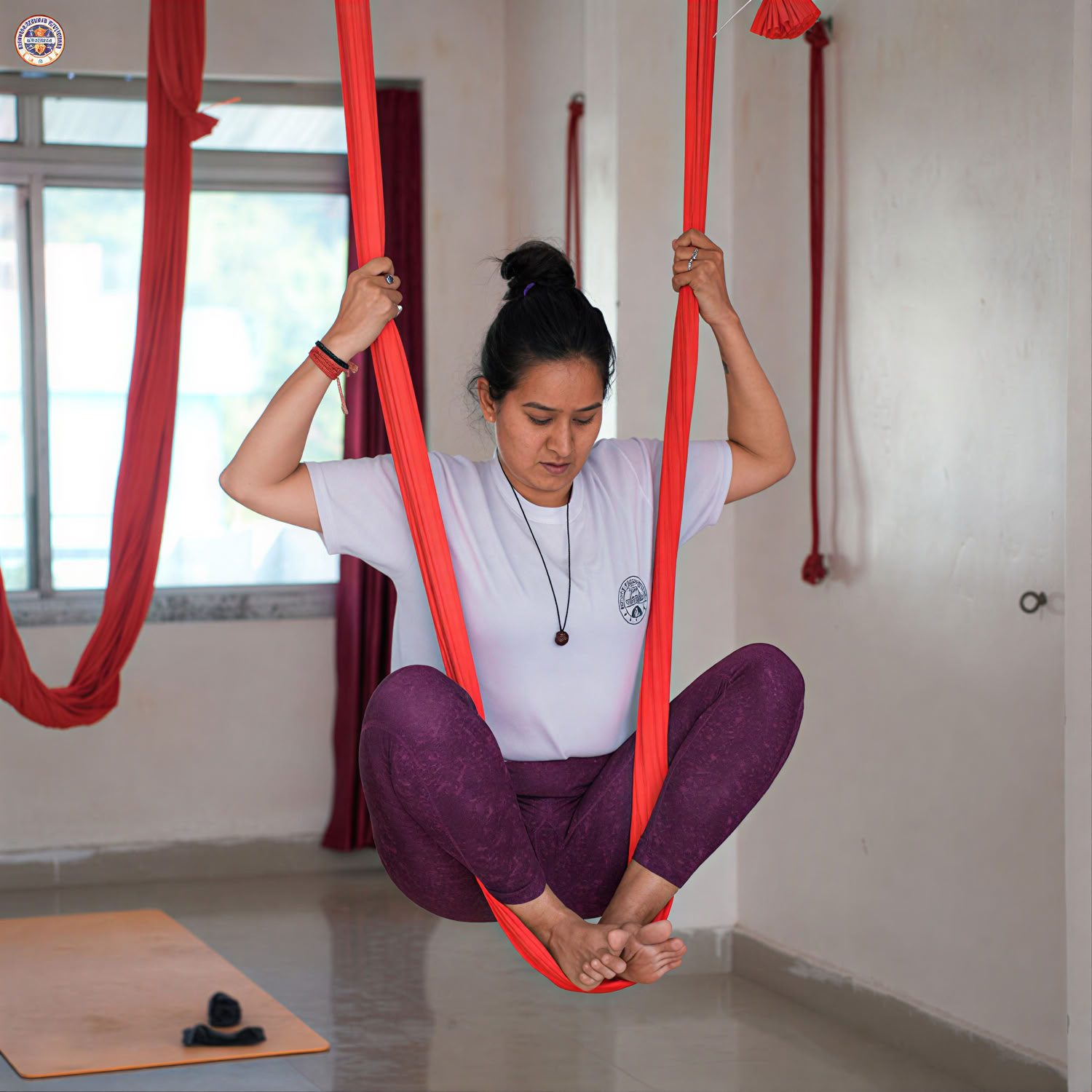 Formation de professeur de yoga aérien – du 25 au 29 janvier 2027