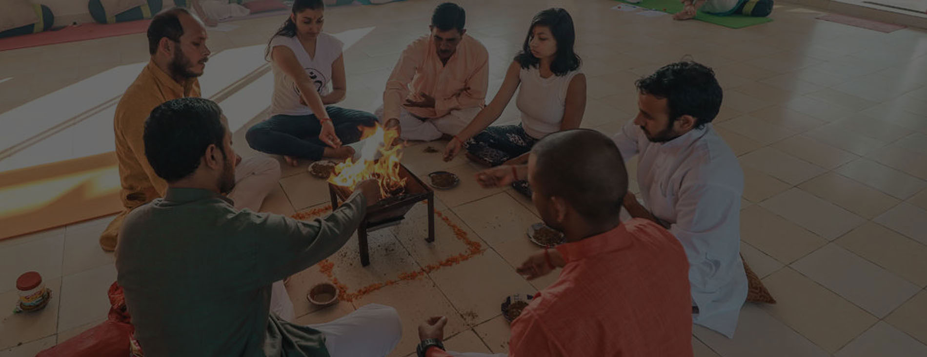 Formation de professeur de yoga aérien – du 25 février au 28 février 2027