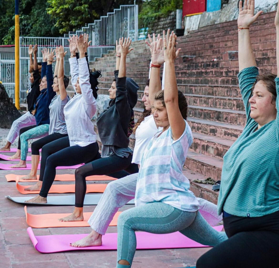 Formation de professeur de yoga de 100 heures