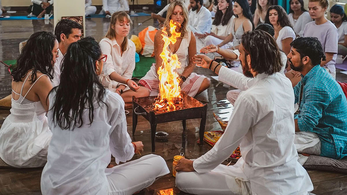 Retraite de 5 jours de yoga et de méditation avec séance de guérison par le son