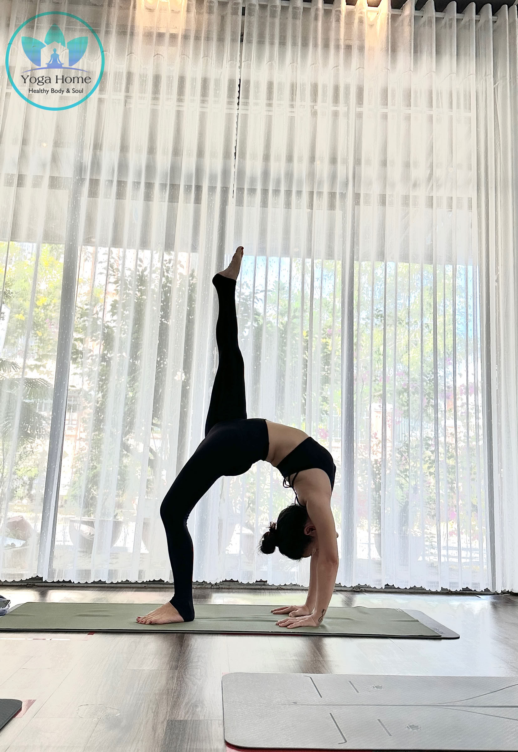 Formation de professeur de yoga de 200 heures à Yoga Home School