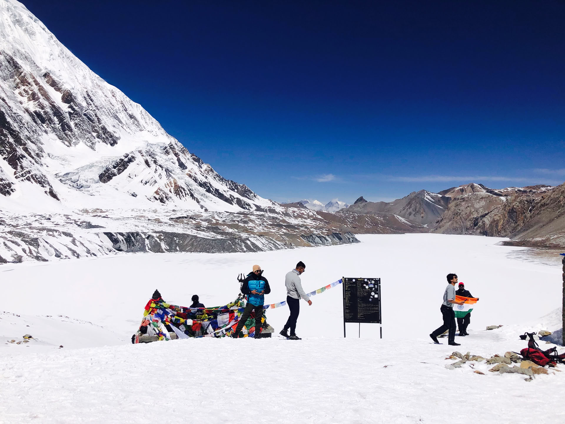 Trek de yoga sur le circuit de l’Annapurna avec le lac Tilicho