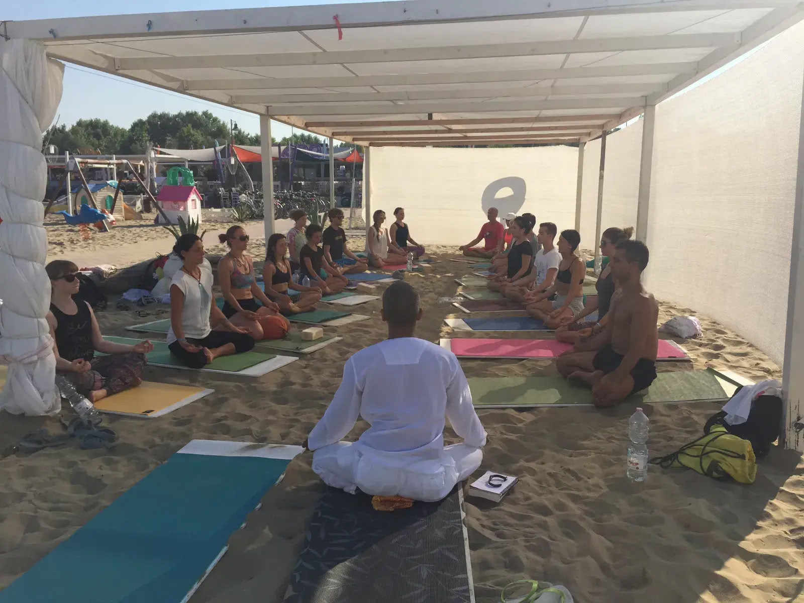 Formation de professeur de yoga de 50 heures en Italie