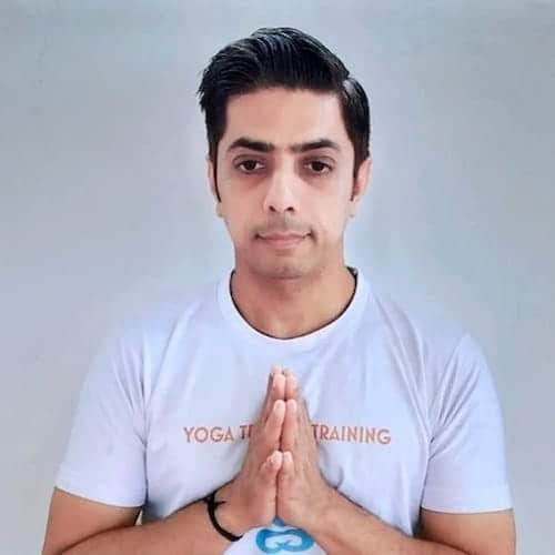 Formation de professeur de yoga aérien de 7 jours