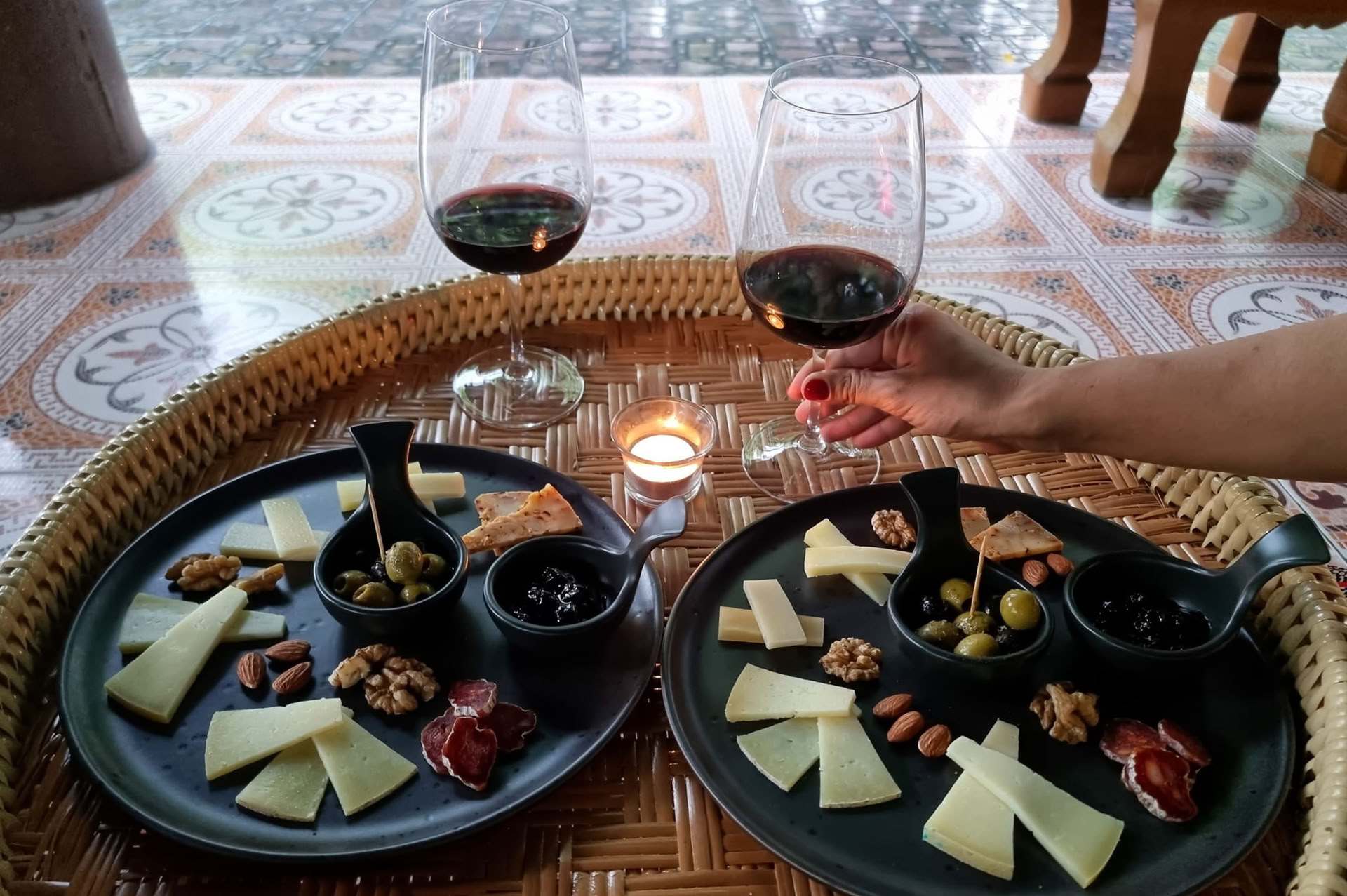 Un toast au bien-être – yoga et vin