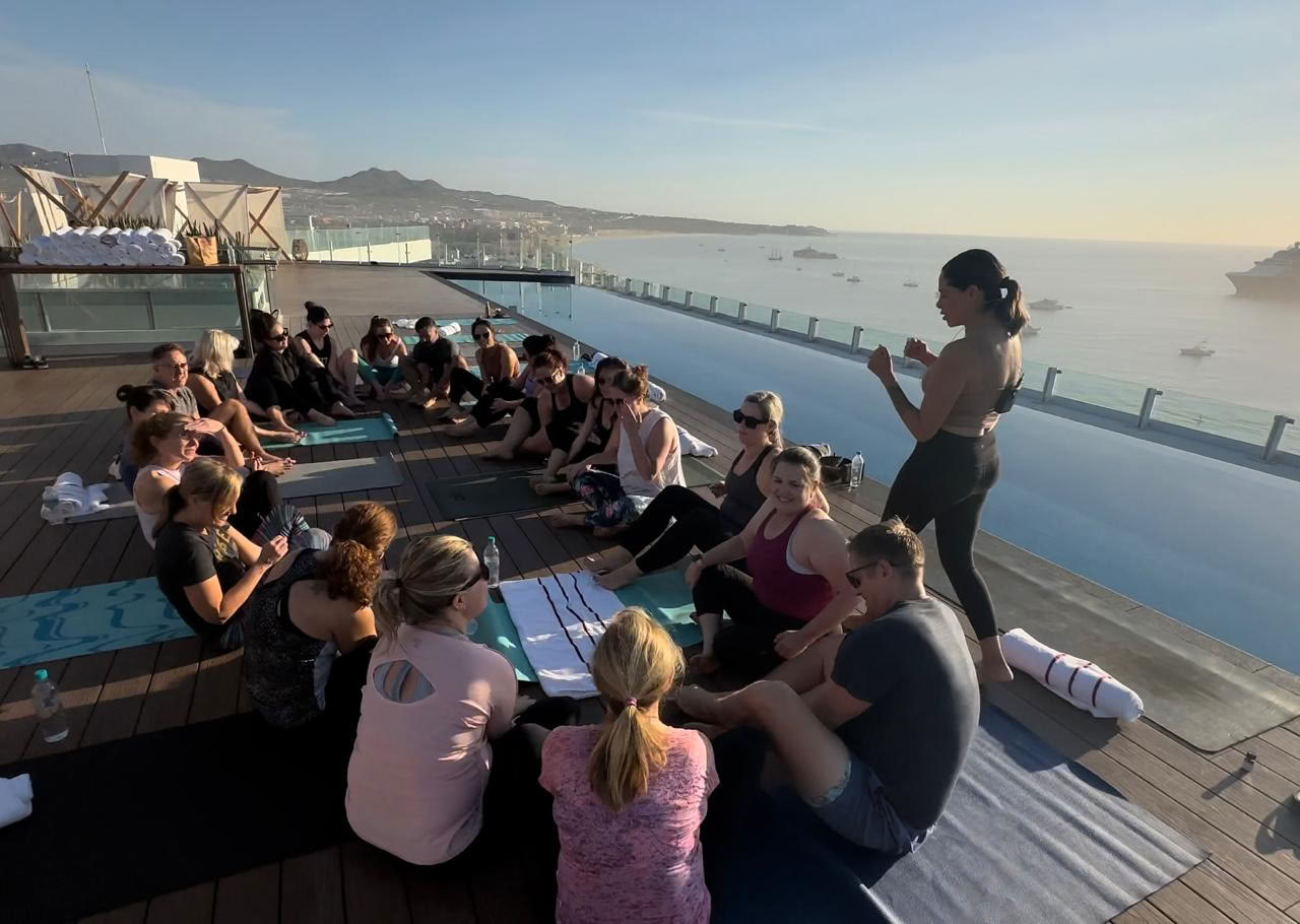 Baja Moon Yoga – Cabo Yoga Shala · Enterrement de vie de jeune fille Entreprise Privé Loisirs