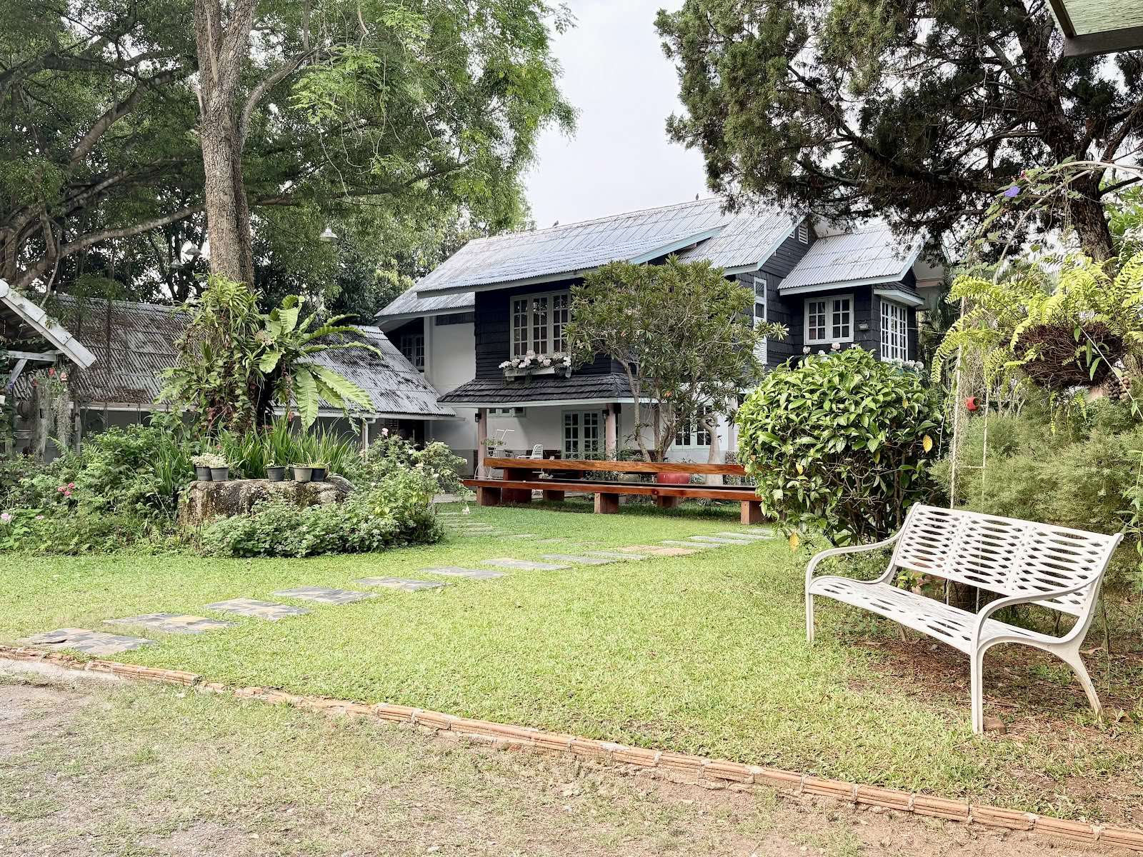 Luminaria Yogashala – École de yoga et retraite de yoga Chiang Mai