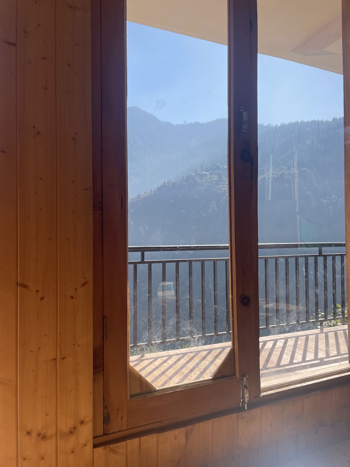 Le Vide Tirthan - Workation à la montagne, séjour chez l’habitant, coliving, coworking et café