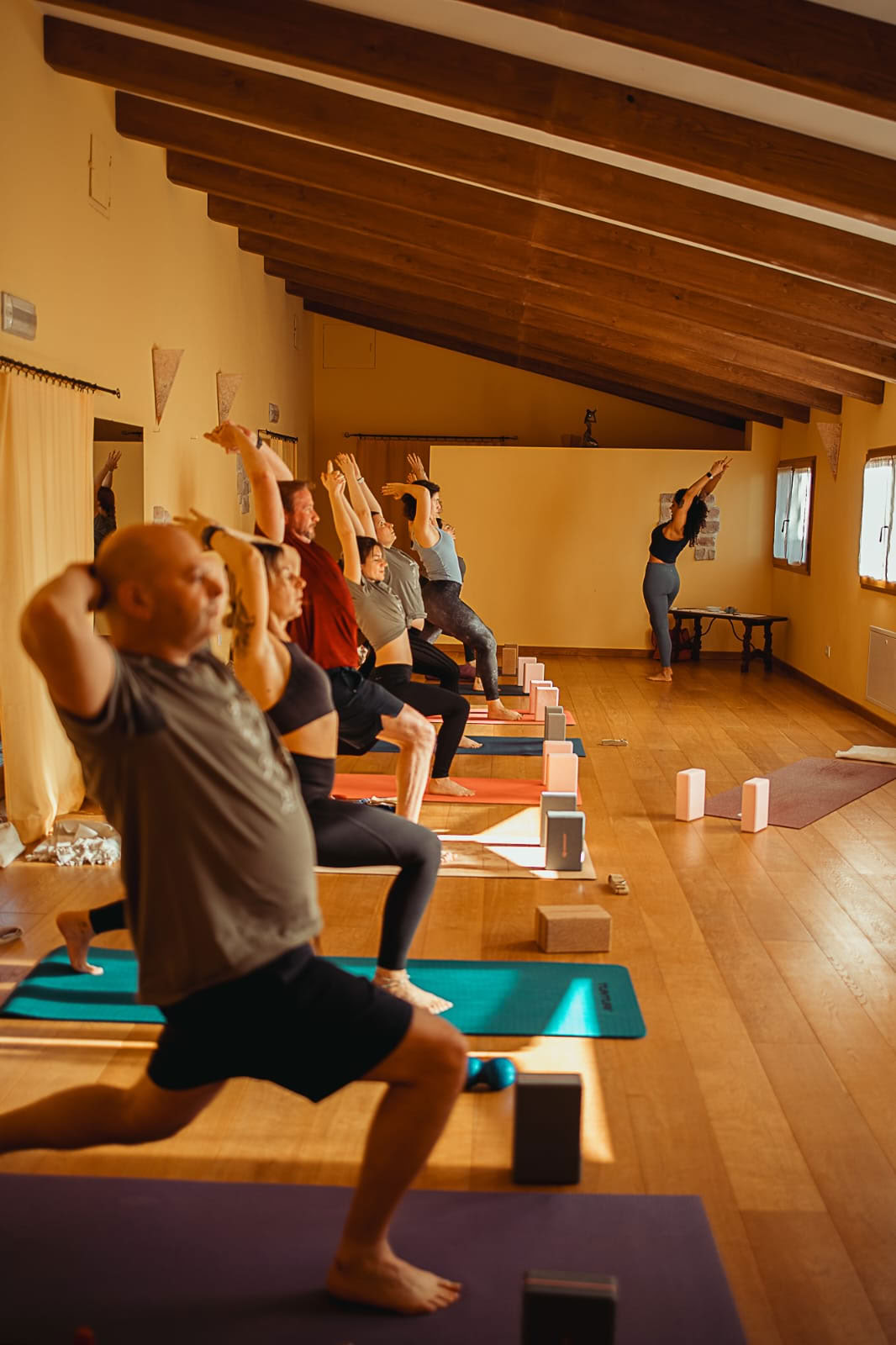 Yoga Vinyasa avec Adriana - en anglais, niveaux multiples