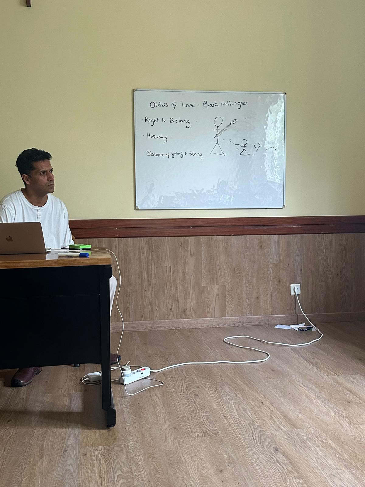 Dr Ameet Aggarwal ND, docteur naturopathe, homéopathe, psychothérapeute