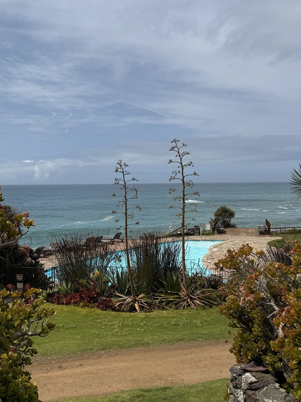 Les Bains, Esalen
