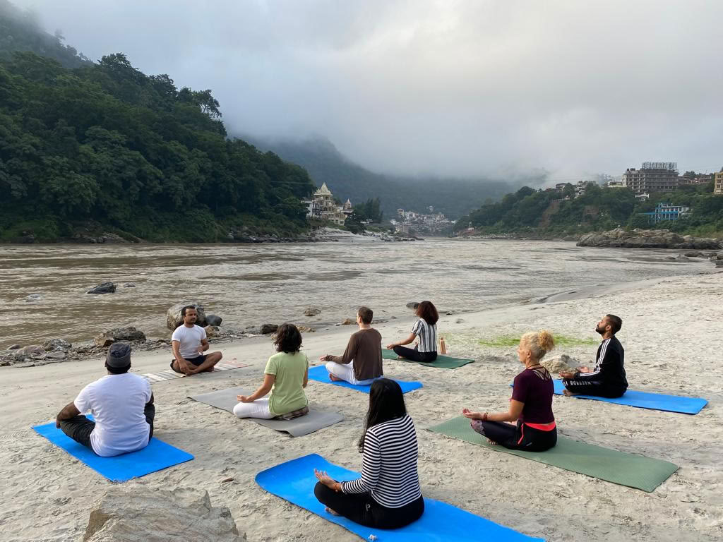 Jiva Yoga Academy - formation de professeur de yoga de 200 heures et 300 heures à Rishikesh, en Inde