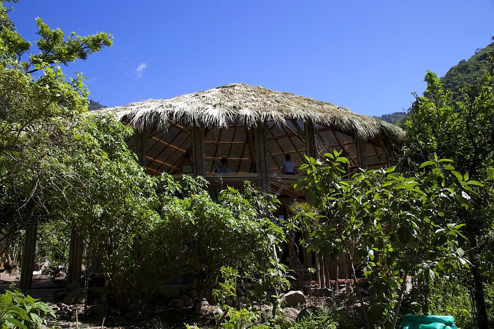 Amour, évolution, éveil à Mahadevi Ashram