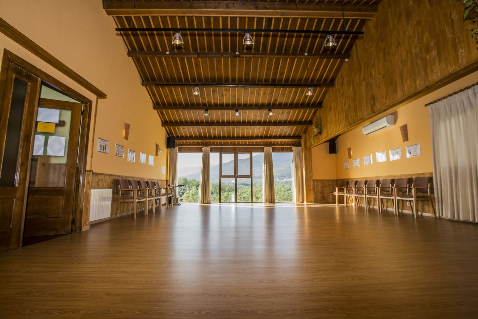 École de yoga et ashram Matrika