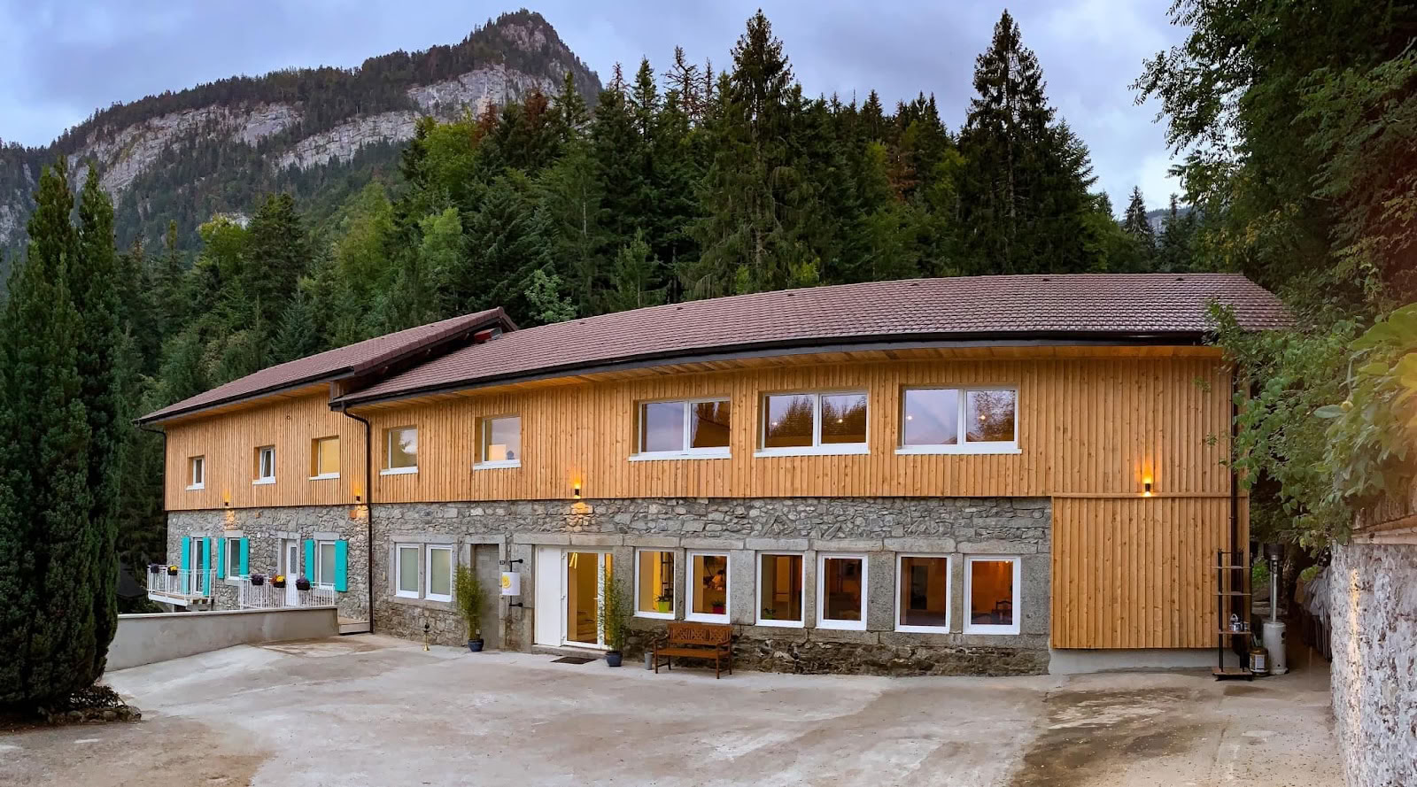 SANSKRITI – Centre de retraite de yoga et de méditation | Alpes françaises