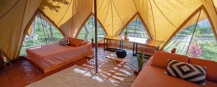 Tente de glamping double privée