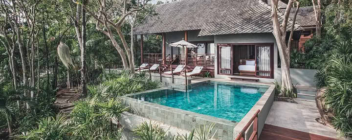Villa avec piscine en bord de mer (1 ou 2 chambres)
