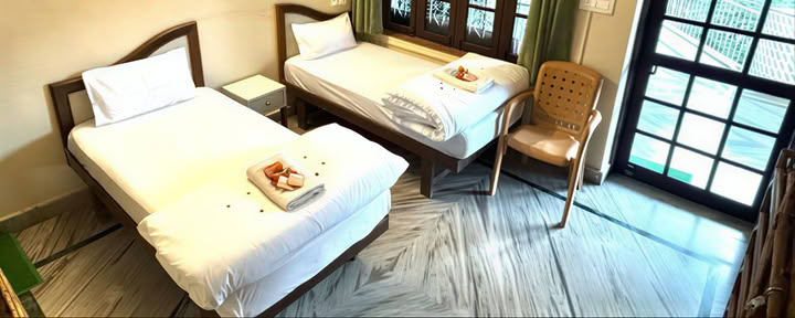 hébergement en chambre double partagée