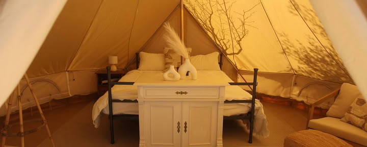 Glamping individuel avec salle de bain partagée
